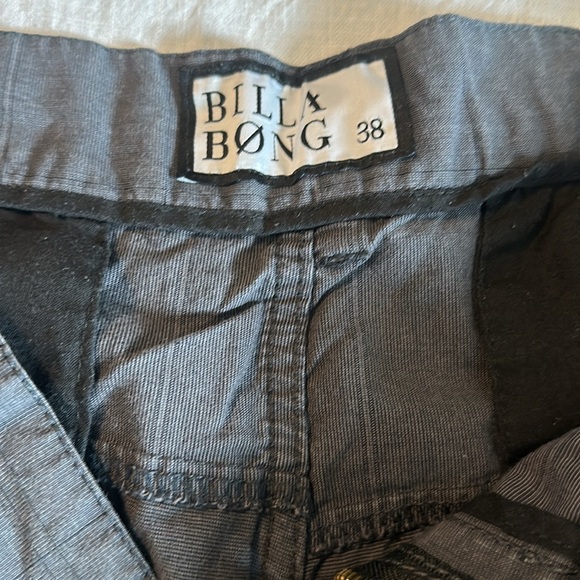 Men’s Billabong Shorts - Picture 2 of 4